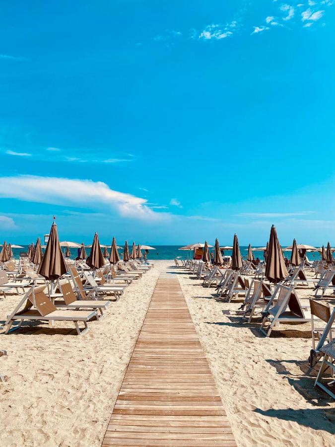 Residence Pineta Verde Milano Marittima Eksteriør billede