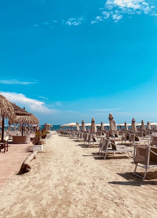 Residence Pineta Verde Milano Marittima Eksteriør billede